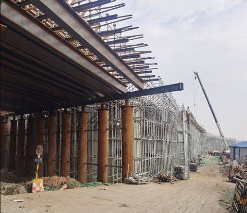 為什么盤扣腳手架比扣件式鋼管腳手架貴了2倍? (圖3)